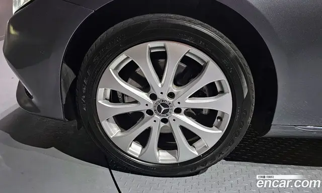 Mercedes-Benz E-Class 2018 1.9 автомат (гидро), миниатюра 5