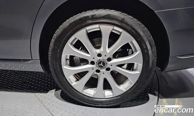 Mercedes-Benz E-Class 2018 1.9 автомат (гидро), миниатюра 7