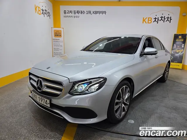 Mercedes-Benz E-Class 2018 2.0 автомат (гидро), миниатюра 1
