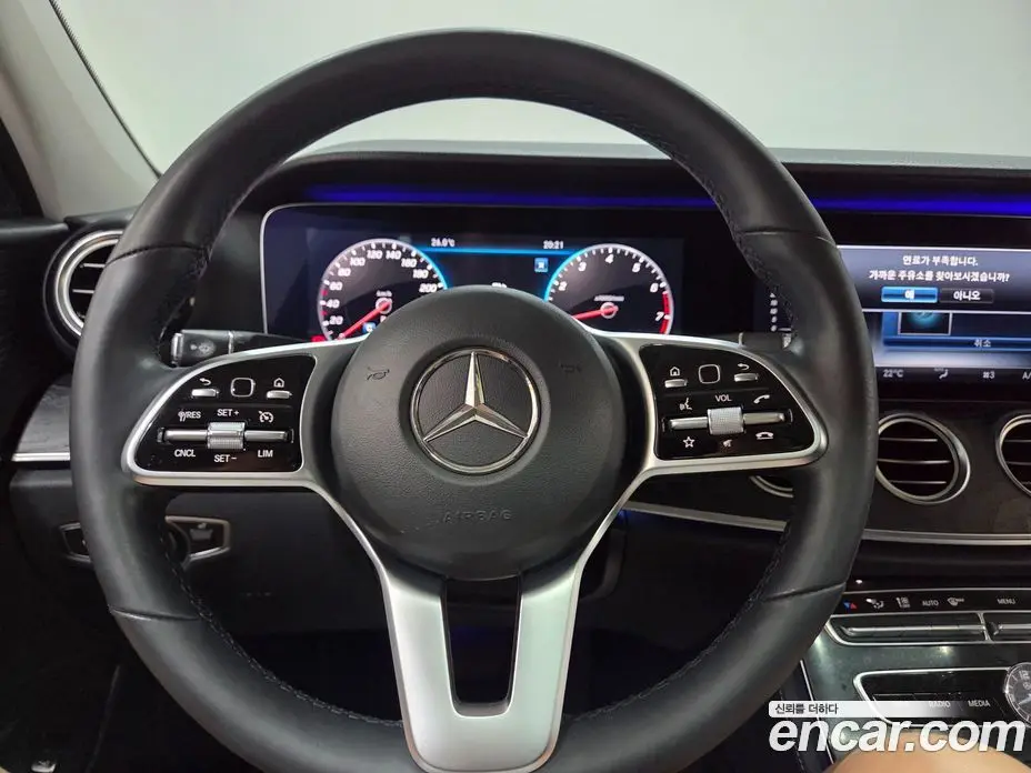 Mercedes-Benz E-Class 2018 2.0 автомат (гидро), фото 17