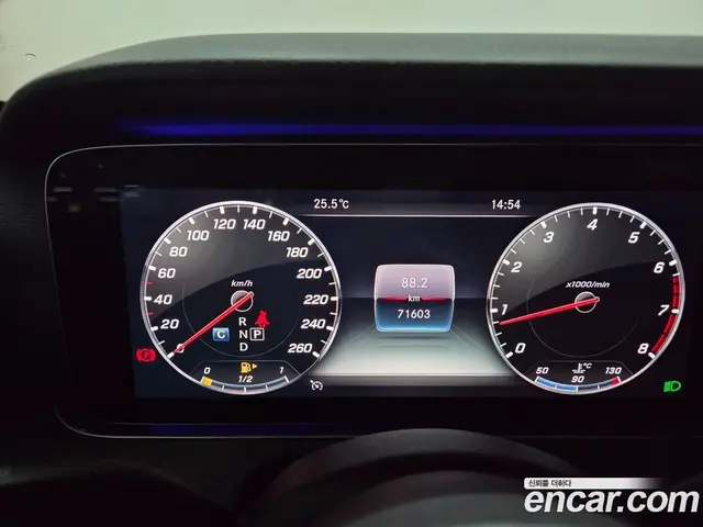 Mercedes-Benz E-Class 2018 2.0 автомат (гидро), миниатюра 4