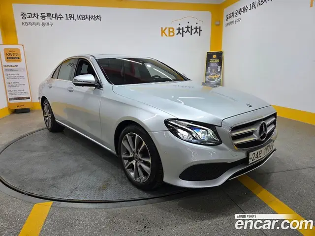 Mercedes-Benz E-Class 2018 2.0 автомат (гидро), миниатюра 6