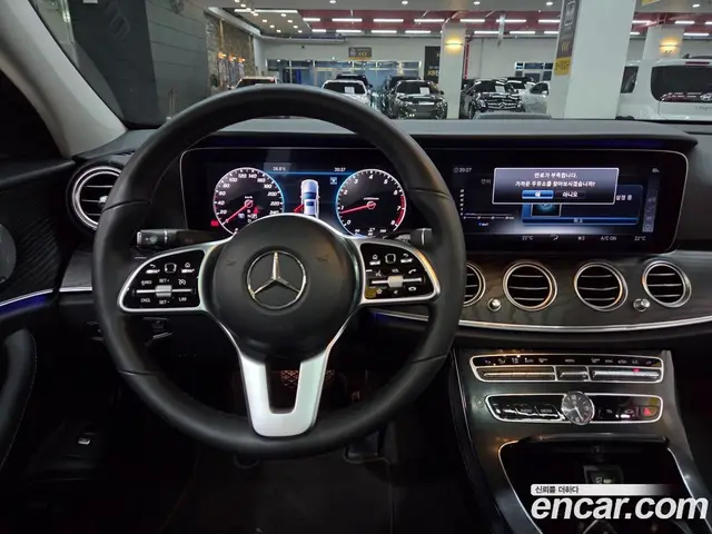 Mercedes-Benz E-Class 2018 2.0 автомат (гидро), миниатюра 10