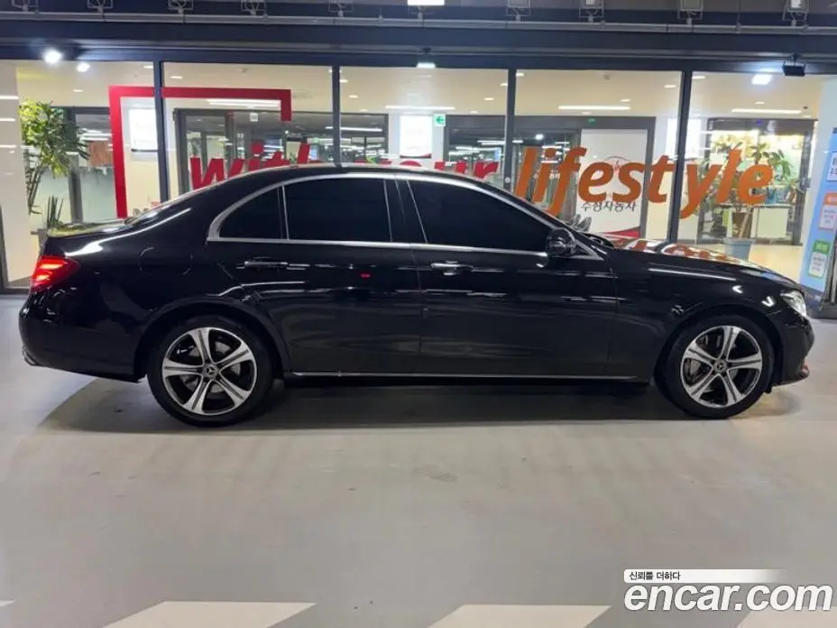 Mercedes-Benz E-Class 2018 2.0 автомат (гидро), фото 3