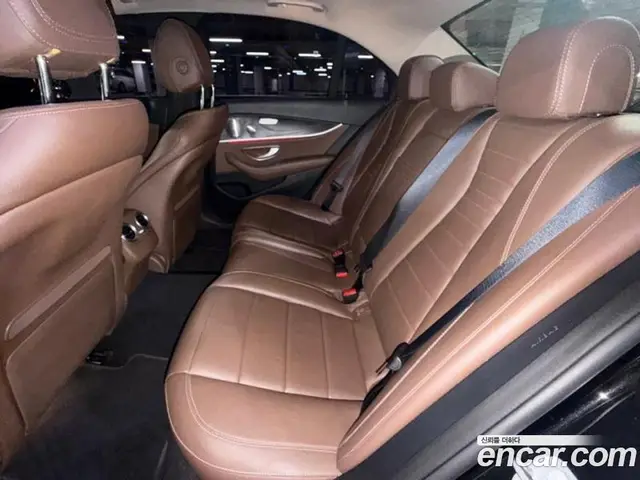 Mercedes-Benz E-Class 2018 2.0 автомат (гидро), миниатюра 7