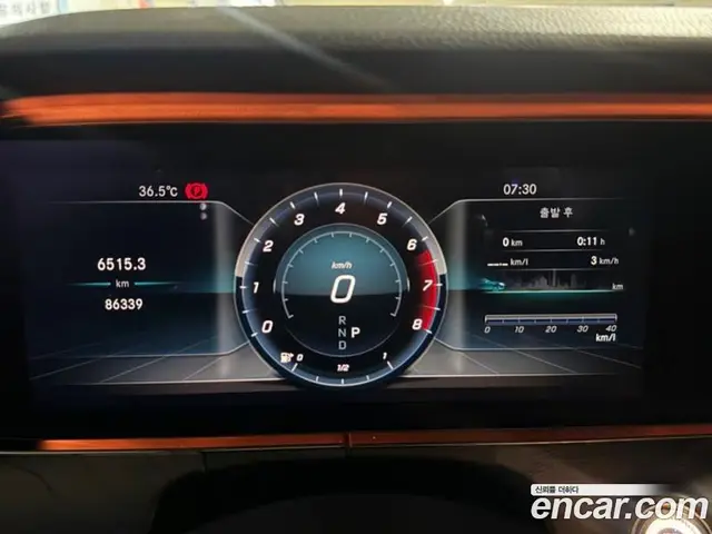Mercedes-Benz E-Class 2018 2.0 автомат (гидро), миниатюра 9