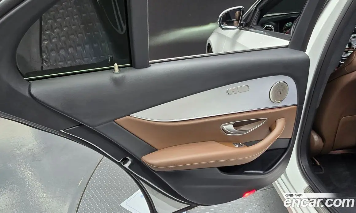 Mercedes-Benz E-Class 2020 2.0 автомат (гидро), фото 15