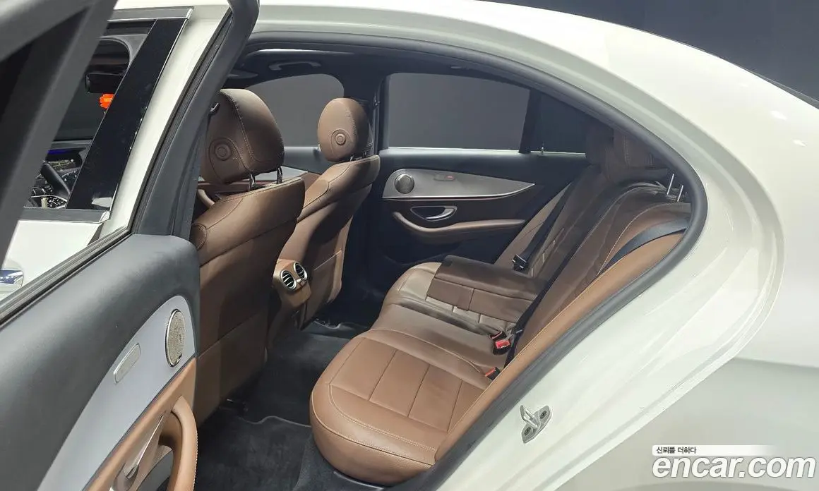 Mercedes-Benz E-Class 2020 2.0 автомат (гидро), фото 17