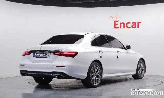 Mercedes-Benz E-Class 2022 1.9 автомат (гидро), миниатюра 2 Mercedes-Benz E-Class 2022 1.9 автомат (гидро), миниатюра 2
