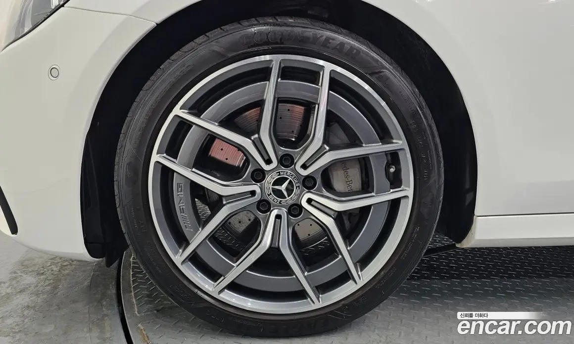 Mercedes-Benz E-Class 2022 1.9 автомат (гидро), фото 5 Mercedes-Benz E-Class 2022 1.9 автомат (гидро), фото 5