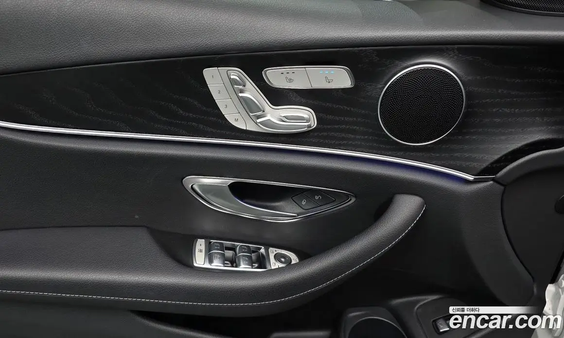 Mercedes-Benz E-Class 2023 2.0 автомат (гидро), фото 16