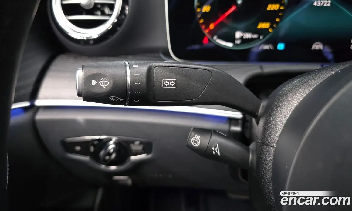 Mercedes-Benz E-Class 2023 2.0 автомат (гидро), фото 19