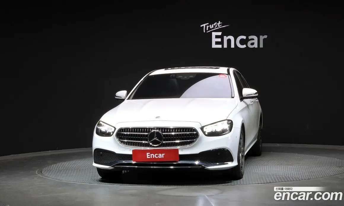 Mercedes-Benz E-Class 2023 2.0 автомат (гидро), фото 3