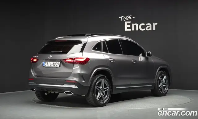 Mercedes-Benz GLA-Class 2024 2.0 автомат (гидро), миниатюра 2