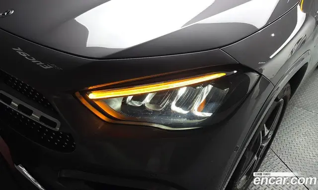 Mercedes-Benz GLA-Class 2024 2.0 автомат (гидро), миниатюра 8