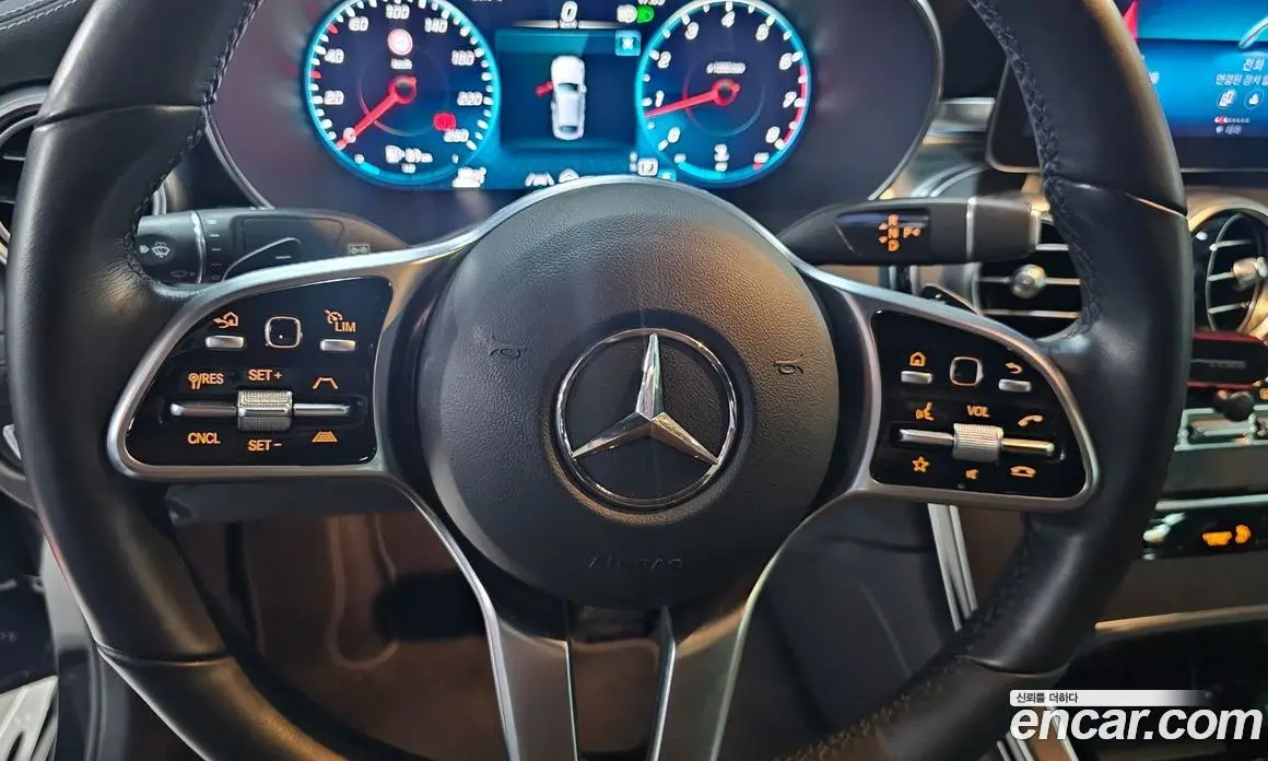 Mercedes-Benz GLC-Class 2022 2.0 автомат (гидро), фото 17