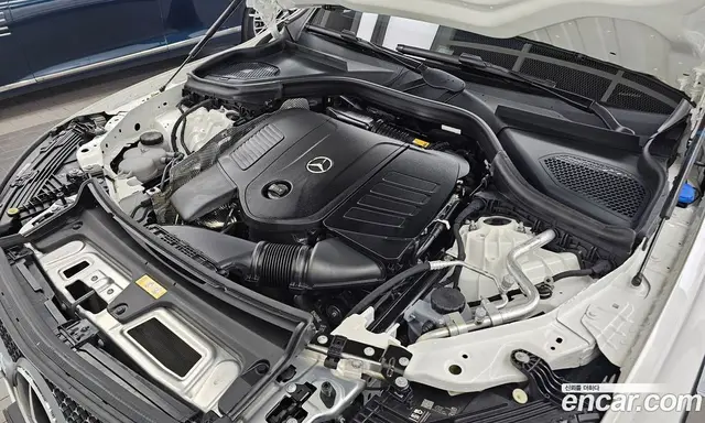 Mercedes-Benz GLC-Class 2025 2.0 автомат (гидро), миниатюра 6