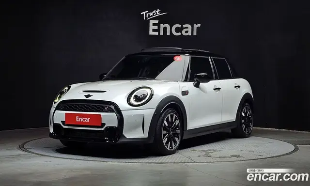 Mini Cooper, 2023, 31 945 км