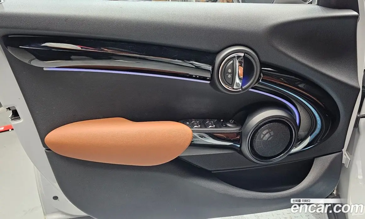 Mini Cooper 2023 2.0 автомат (гидро), фото 14