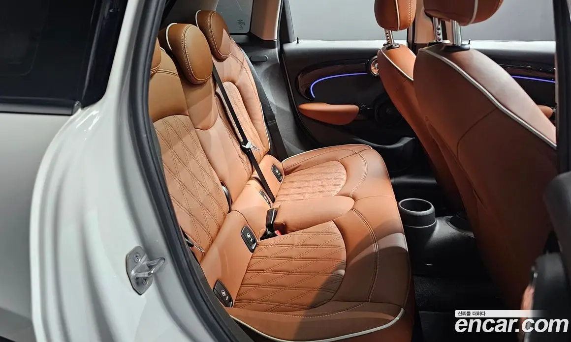 Mini Cooper 2023 2.0 автомат (гидро), фото 18