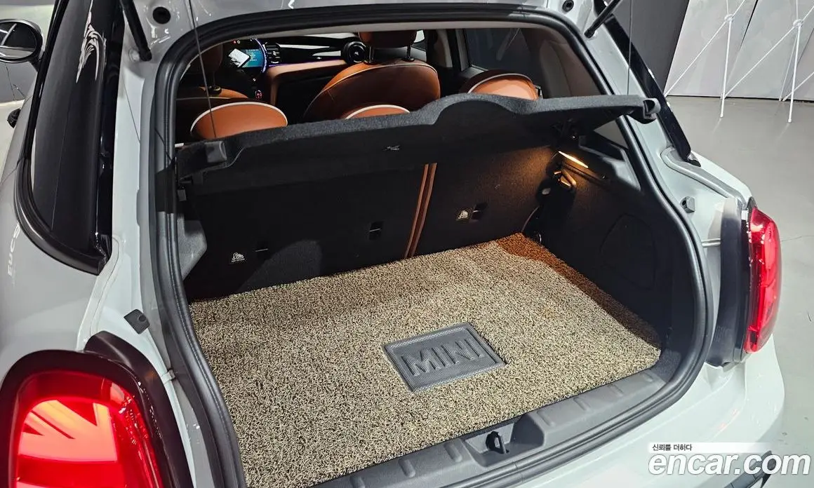 Mini Cooper 2023 2.0 автомат (гидро), фото 30