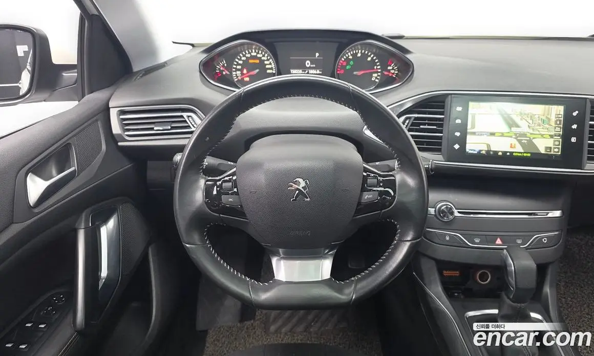 Peugeot 308 2015 2.0 автомат (гидро), фото 14 Peugeot 308 2015 2.0 автомат (гидро), фото 14