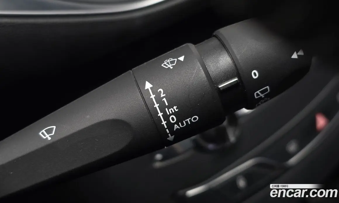 Peugeot 308 2015 2.0 автомат (гидро), фото 15 Peugeot 308 2015 2.0 автомат (гидро), фото 15