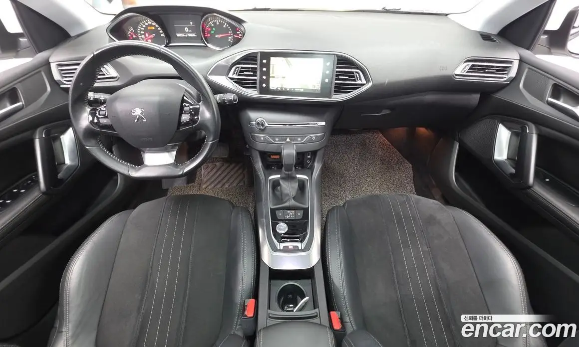 Peugeot 308 2015 2.0 автомат (гидро), фото 7 Peugeot 308 2015 2.0 автомат (гидро), фото 7