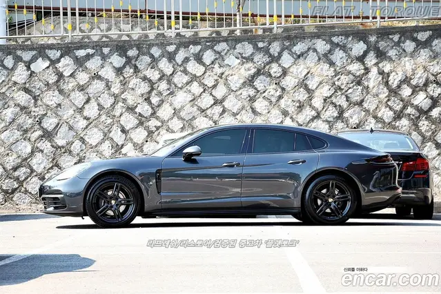 Porsche Panamera 2018 3.0 автомат (гидро), миниатюра 4