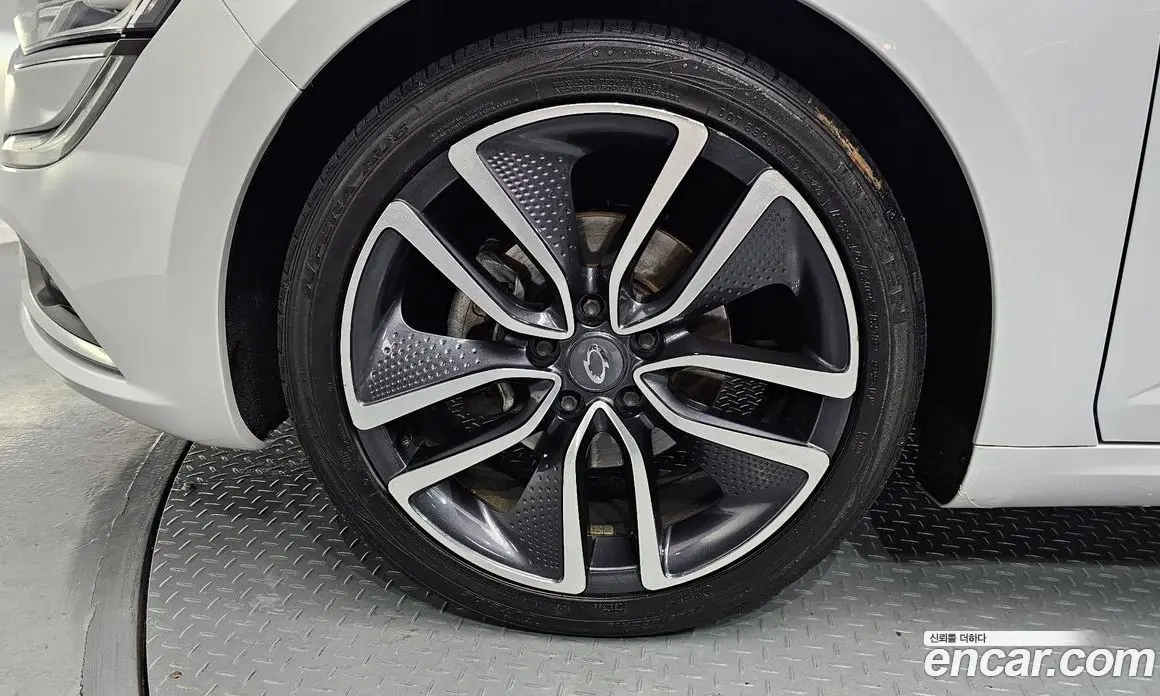 Renault (Samsung) SM6 2017 1.5 автомат (гидро), фото 5 Renault (Samsung) SM6 2017 1.5 автомат (гидро), фото 5