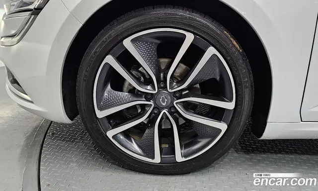 Renault (Samsung) SM6 2017 1.5 автомат (гидро), миниатюра 5 Renault (Samsung) SM6 2017 1.5 автомат (гидро), миниатюра 5
