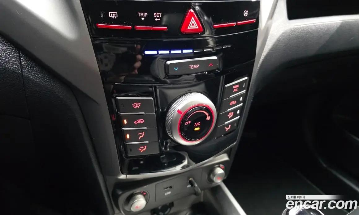 SsangYong TIBOLI 2015 1.6 автомат (гидро), фото 16