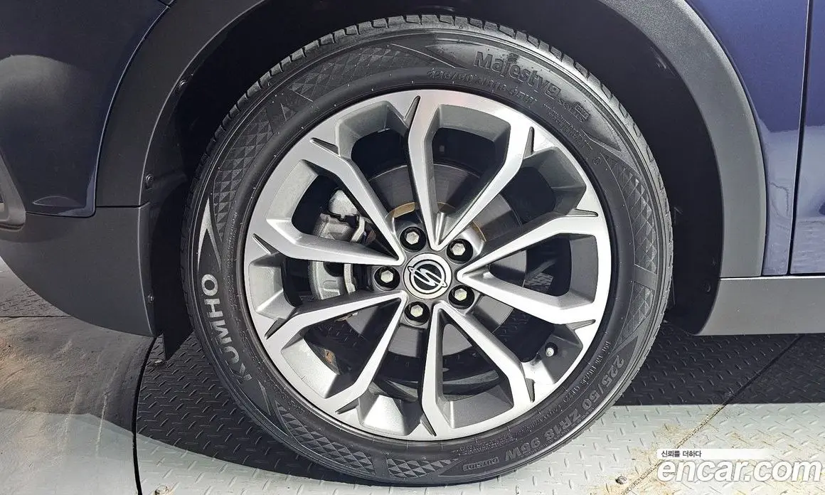 SsangYong TIBOLI 2018 1.6 автомат (гидро), фото 5