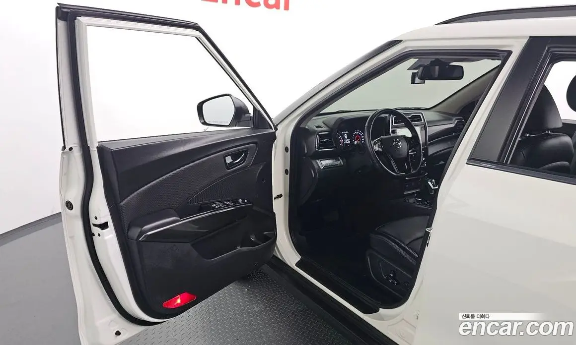 SsangYong TIBOLI 2022 1.5 автомат (гидро), фото 10 SsangYong TIBOLI 2022 1.5 автомат (гидро), фото 10