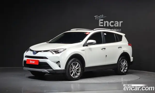 Toyota RAV4 2018 2.5 автомат (гидро), миниатюра 1 Toyota RAV4 2018 2.5 автомат (гидро), миниатюра 1