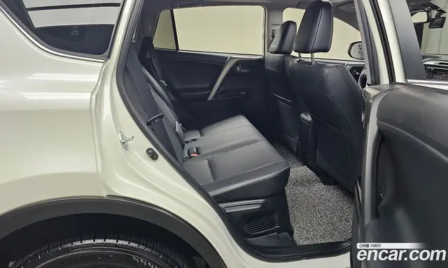 Toyota RAV4 2018 2.5 автомат (гидро), миниатюра 11 Toyota RAV4 2018 2.5 автомат (гидро), миниатюра 11