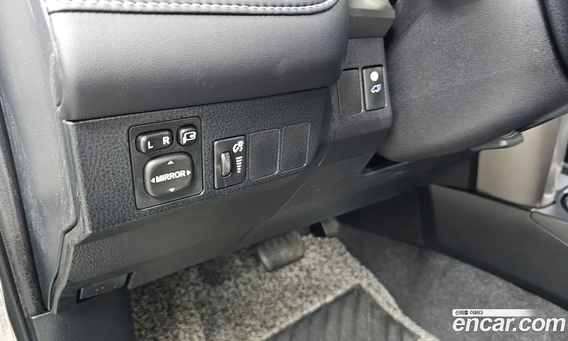 Toyota RAV4 2018 2.5 автомат (гидро), фото 18 Toyota RAV4 2018 2.5 автомат (гидро), фото 18