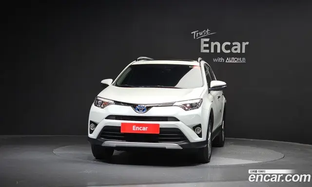 Toyota RAV4 2018 2.5 автомат (гидро), миниатюра 3 Toyota RAV4 2018 2.5 автомат (гидро), миниатюра 3