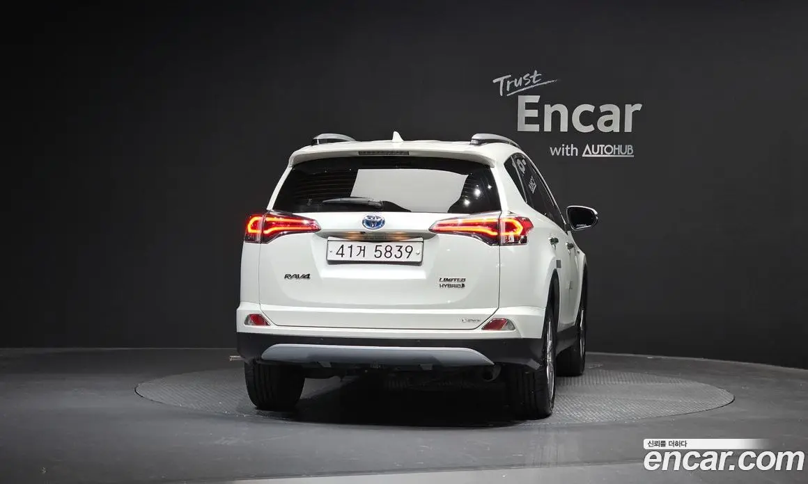 Toyota RAV4 2018 2.5 автомат (гидро), фото 4 Toyota RAV4 2018 2.5 автомат (гидро), фото 4