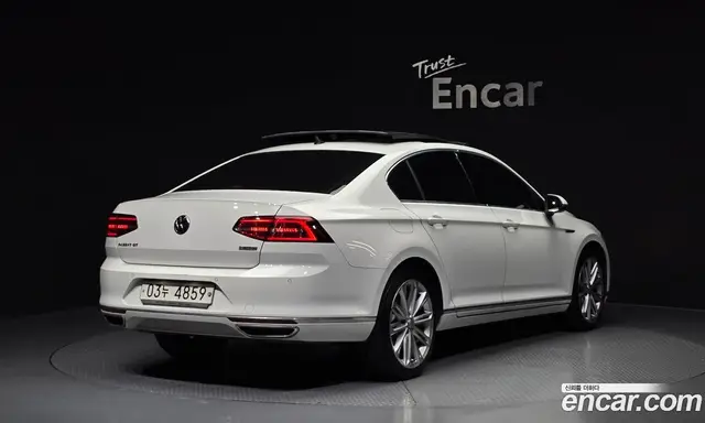 Volkswagen Passat 2018 2.0 автомат (гидро), миниатюра 2 Volkswagen Passat 2018 2.0 автомат (гидро), миниатюра 2