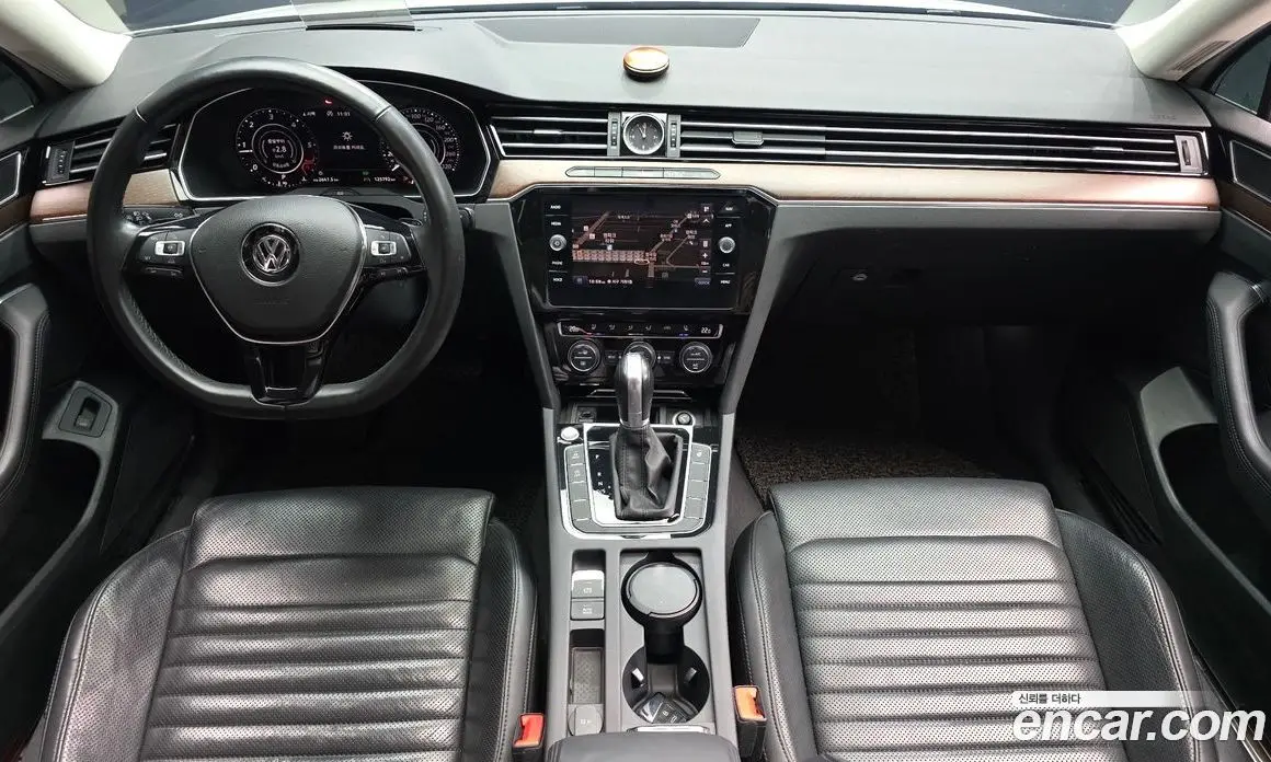Volkswagen Passat 2018 2.0 автомат (гидро), фото 7 Volkswagen Passat 2018 2.0 автомат (гидро), фото 7