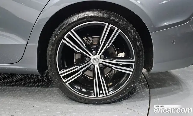 Volvo S60 2020 2.0 автомат (гидро), миниатюра 5 Volvo S60 2020 2.0 автомат (гидро), миниатюра 5