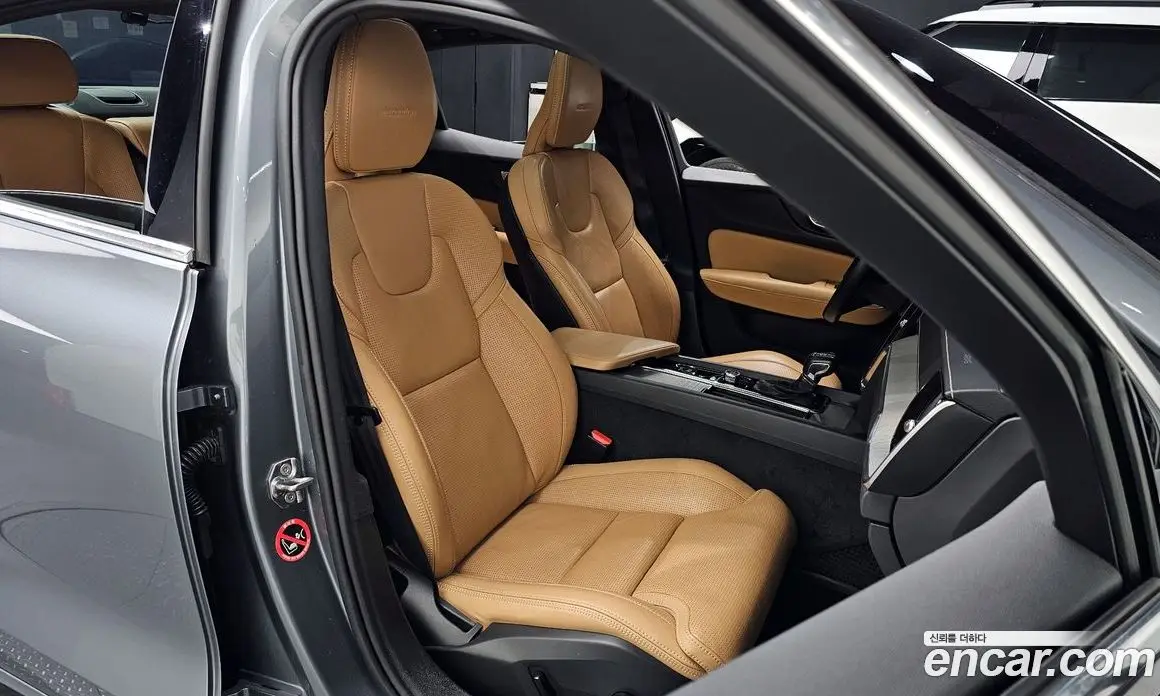 Volvo S60 2020 2.0 автомат (гидро), фото 10 Volvo S60 2020 2.0 автомат (гидро), фото 10