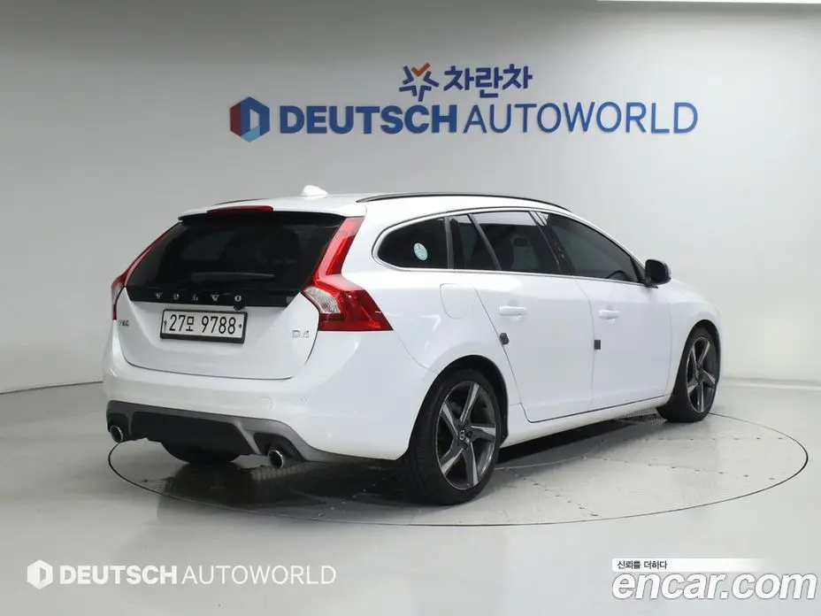 Volvo V60 2015 2.0 автомат (гидро), фото 2 Volvo V60 2015 2.0 автомат (гидро), фото 2
