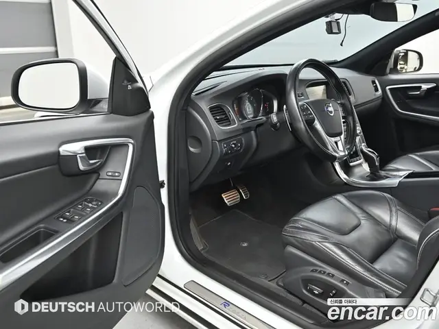 Volvo V60 2015 2.0 автомат (гидро), миниатюра 11 Volvo V60 2015 2.0 автомат (гидро), миниатюра 11