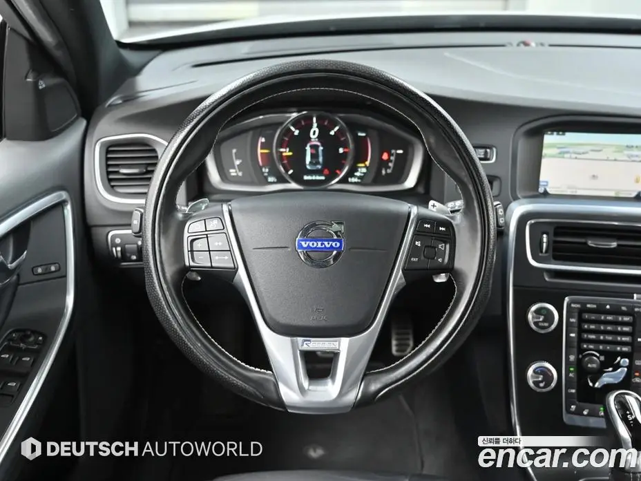 Volvo V60 2015 2.0 автомат (гидро), фото 13 Volvo V60 2015 2.0 автомат (гидро), фото 13