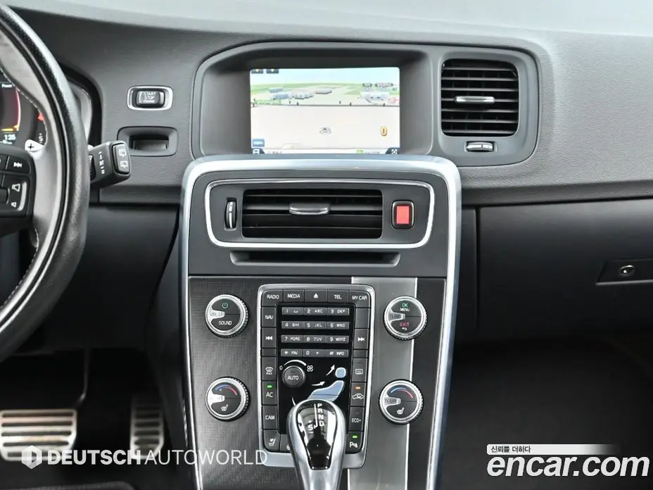Volvo V60 2015 2.0 автомат (гидро), фото 14 Volvo V60 2015 2.0 автомат (гидро), фото 14