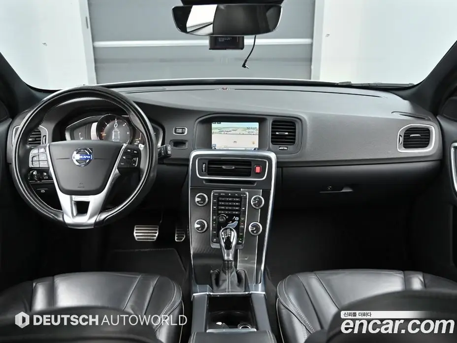Volvo V60 2015 2.0 автомат (гидро), фото 7 Volvo V60 2015 2.0 автомат (гидро), фото 7