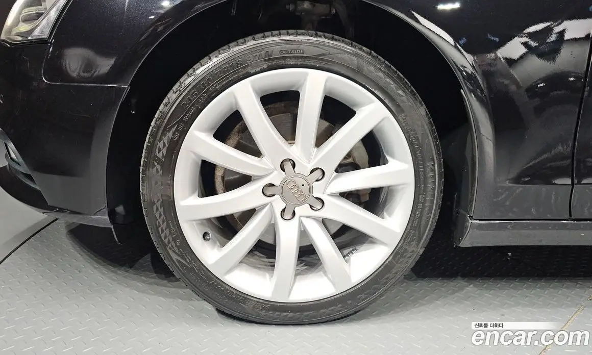 Audi A4 2014 2.0 автомат (гидро), фото 5