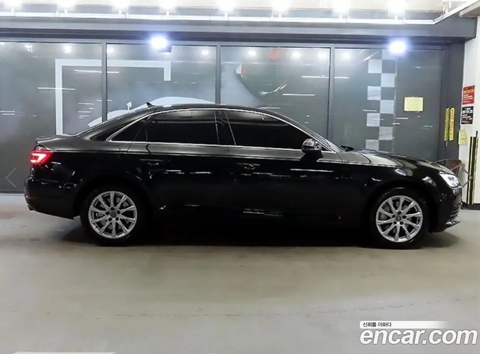 Audi A4 2016 2.0 автомат (гидро), фото 3